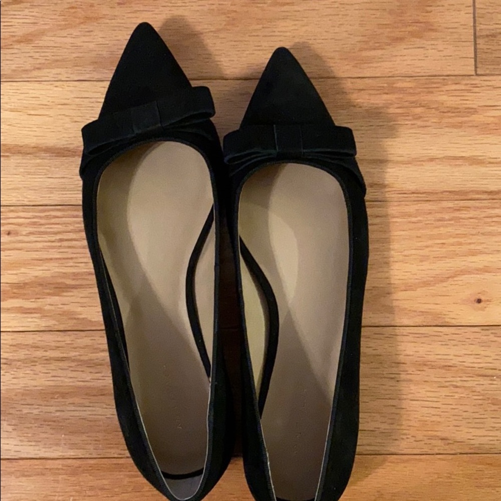 Flats with a bow